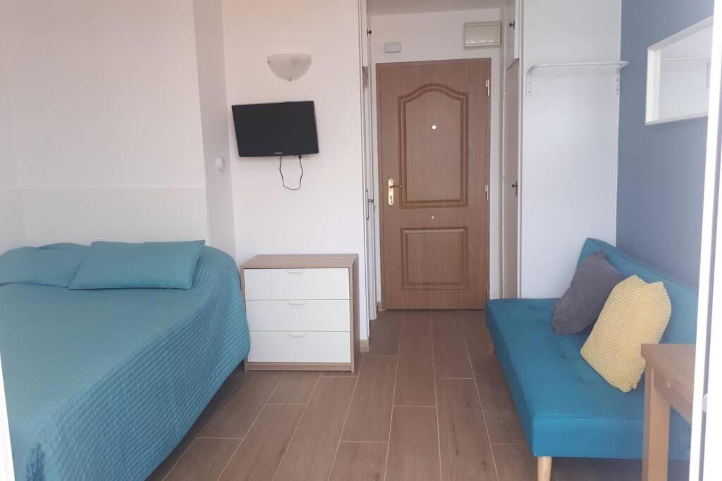 Modern Studio Near Beach. Sea, Pool And Wi-Fi Benalmádena Zewnętrze zdjęcie