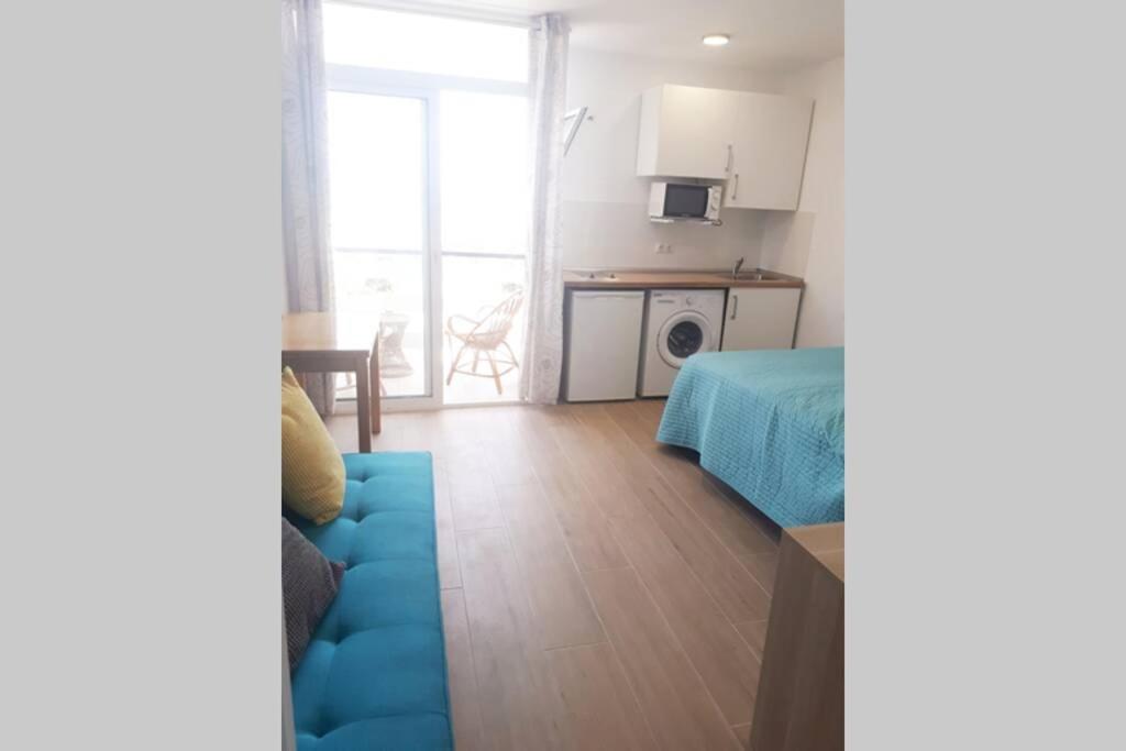 Modern Studio Near Beach. Sea, Pool And Wi-Fi Benalmádena Zewnętrze zdjęcie